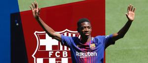 Er hat's geschafft. Ousmane Dembélé trägt das Trikot seiner Träume.