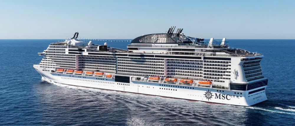 Die MSC "Meraviglia" auf hoher See.