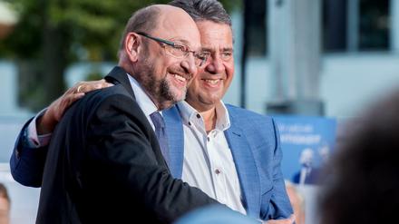Sommerfrische. Sie treten im SPD-Wahlkampf nicht oft zusammen auf. In Sigmar Gabriels Heimat Salzgitter-Bad reiste Martin Schulz aber doch. 