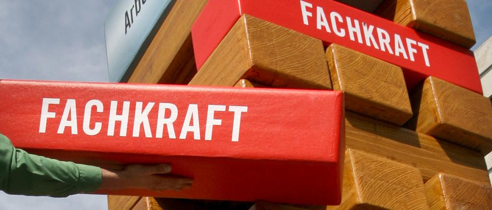 Schon heute fehlen in bestimmten Branchen und Regionen die Fachkräfte