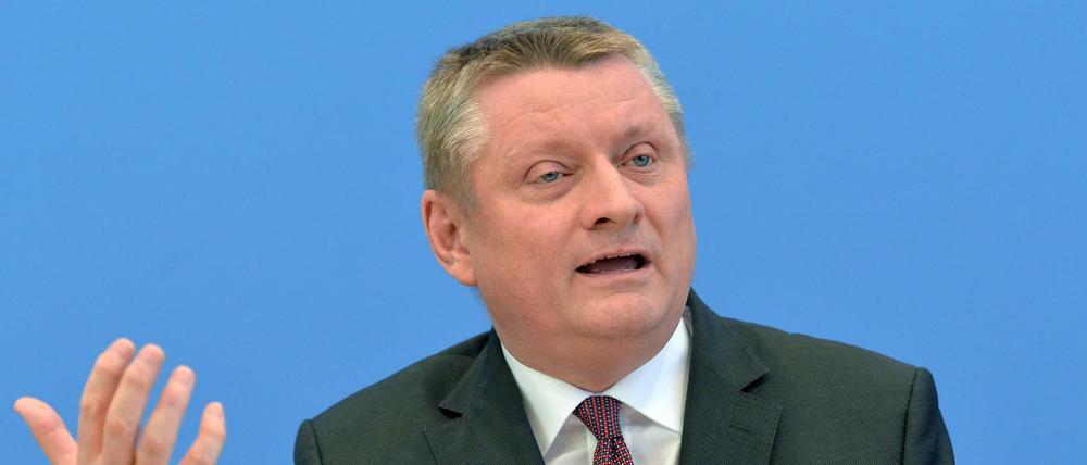 Bundesgesundheitsminister Hermann Gröhe (CDU) fürchtet, der Staat könne zum Handlanger bei Selbstmorden werden.