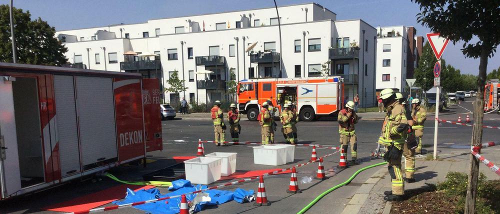 Die Berliner Feuerwehr im Einsatz in Lichterfelde.