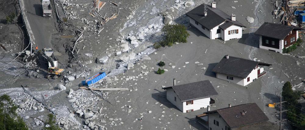 Schlamm und Gesteinsbrocken erreichten am Donnerstagabend wieder Bondo (Bild vom 28. August).