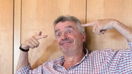 Ryanair-Chef Michael O'Leary posiert am Mittwoch vor einer Pressekonferenz in Berlin zur Insolvenz und möglichen Zukunft von Air Berlin.
