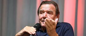 Altkanzler Gerhard Schröder in Rotenburg bei einer Wahlkampfveranstaltung der SPD. 