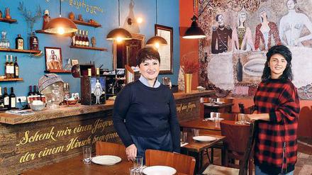 Die Botschafterinnen. Mutter Rusudan (links) und Tochter Inga wollten ein Restaurant wie ein Wohnzimmer. 