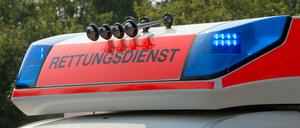 Ein Rettungswagen im Einsatz (Symbolbild).