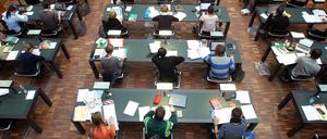 Die Stockwerke eins bis sechs am Grimm-Zentrum in Mitte sind für HU-Studenten reserviert.