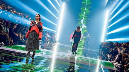 Futuristisch. Der Laufsteg, auf dem sich bei der Bread &amp; Butter Marken wie Topshop oder The Kooples zeigen, kann sich sehen lassen.