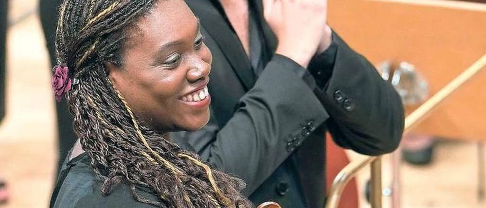 Die Komponistin Jenny Pena Campo spielte bei der Aufführung ihres Stückes selbst Geige.