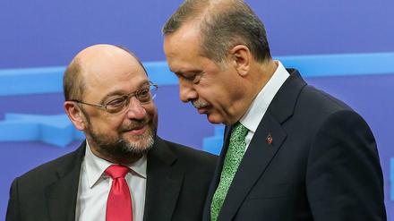 Als man noch sprach: Martin Schulz, damals noch EU-Parlamentspräsident, und der türkische Staatspräsident Recep Tayyip Erdogan vor einem Jahr in Brüssel