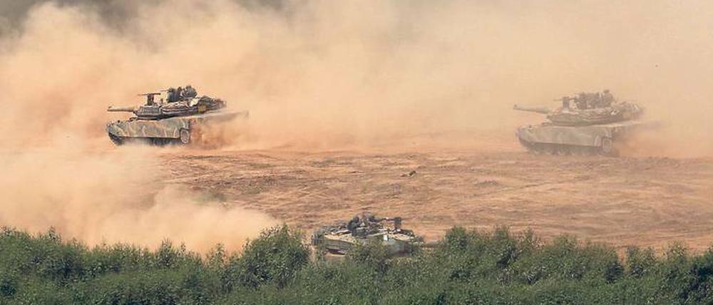 Üben für den Ernstfall: Während eines Militärmanövers fahren K-1-Panzer in Paju, Südkorea, nahe der Grenze zu Nordkorea. 