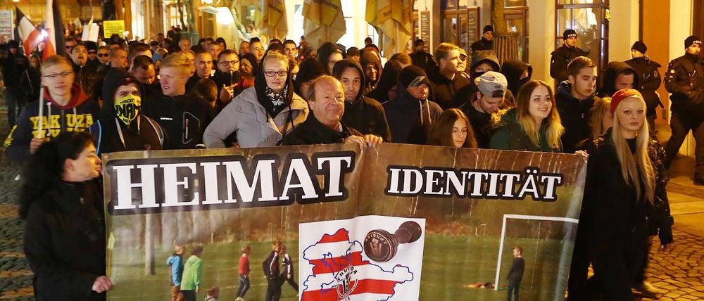Rechte Demonstration im Oktober 2016 auf dem Bautzener Kornmarkt. 