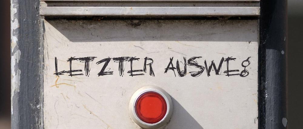 Alarmstufe Rot. Hier bitte nur im Notfall drücken.