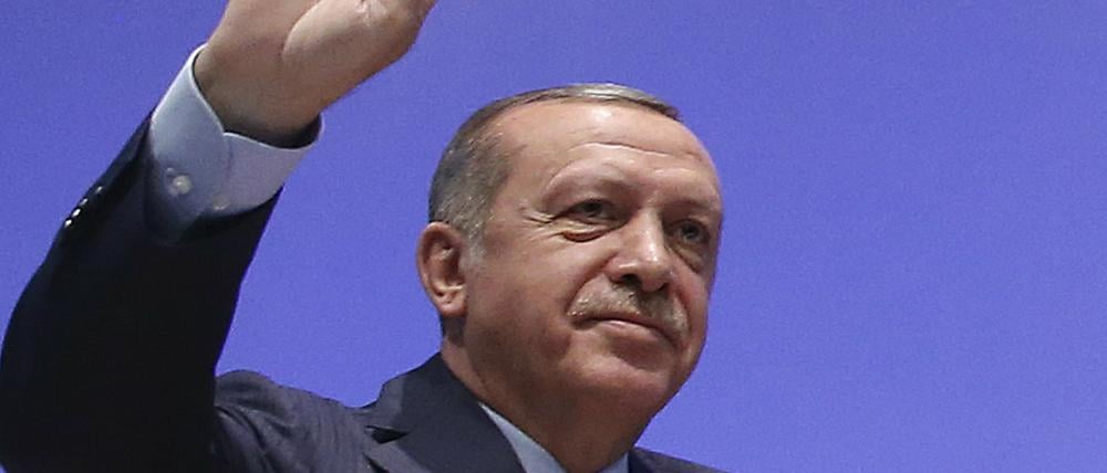 Der türkische Präsidenten Recep Tayyip Erdogan bei einem Treffen mit Mitgliedern seiner Partei.