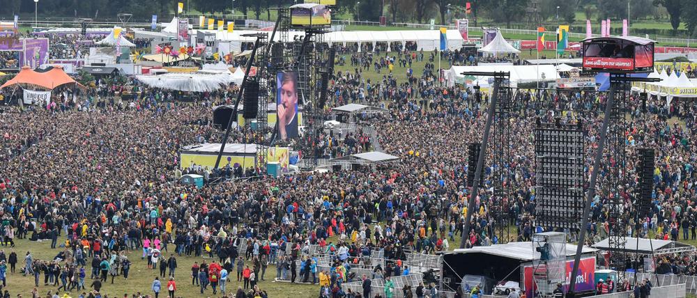 Volle Wiese in Hoppegarten.