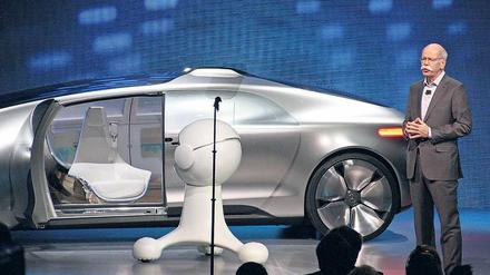 Die Transformation ins elektrische Zeitalter kostet viel Geld, und das will Daimler-Chef Dieter Zetsche unter anderem durch bessere Abläufe auftreiben.