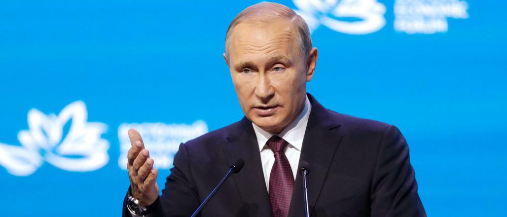 Der russische Präsident Wladimir Putin telefonierte am Montag mit Bundeskanzlerin Angela Merkel.