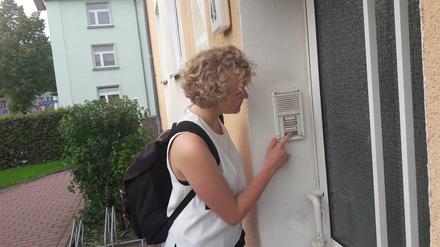 Klingelzeichen. Einige der Menschen, bei denen Annalena Rehkämper vor der Tür stand, haben noch nie in ihrem Leben gewählt.