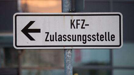 Derzeit dauert eine Kfz-Zulassung in Berlin für Private zwei Wochen. 