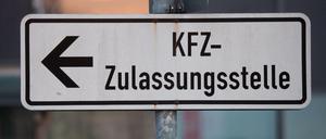 Derzeit dauert eine Kfz-Zulassung in Berlin für Private zwei Wochen. 