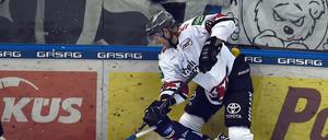Ab nach Wolfsburg. Torsten Ankert (oben) wollte nicht zu den Eisbären.