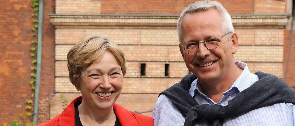 Andrea Theissen übergibt das Kommando an Peter Hartmann.