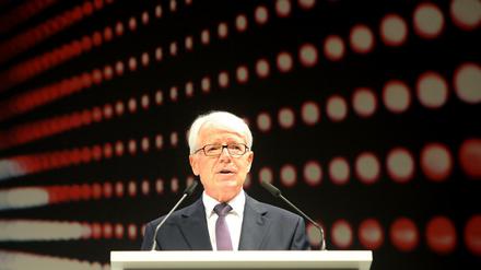 Ligapräsident Reinhard Rauball im Vorfeld des Treffens der DFL. Der 68-jährige will, dass die Transferperiode europaweit vor dem ersten Spieltag abgeschlossen wird.