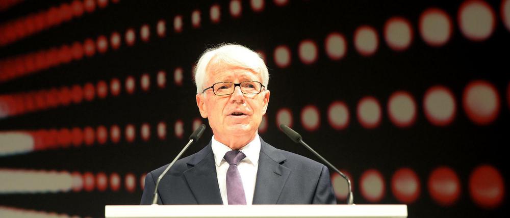 Ligapräsident Reinhard Rauball im Vorfeld des Treffens der DFL. Der 68-jährige will, dass die Transferperiode europaweit vor dem ersten Spieltag abgeschlossen wird.