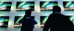 Erst mal gucken. Kunden können die neuesten Fernseher von der Ifa nun zu Hause erst einmal ausprobieren.