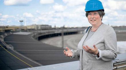 Blauhelm. Bausenatorin Lompscher will erstmal die Bewohner ausgiebig mitreden lassen, bevor gebaut wird. 