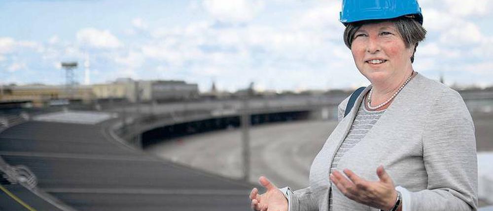 Blauhelm. Bausenatorin Lompscher will erstmal die Bewohner ausgiebig mitreden lassen, bevor gebaut wird.