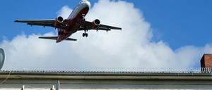 Bleibt Tegel offen, muss neuer Schallschutz her. Wie teuer der würde, weiß keiner. 