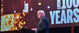 Vielbeklatsche Würdigung. Bundespräsident Frank-Walter Steinmeier spricht bei der UFA Anniversary Night im Palais am Funkturm. 