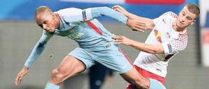 Schiefe Perspektive. Leipzig und Diego Demme (rechts, im Duell mit Monacos Djibril Sidibe) hatten sich gegen den Halbfinalisten der Vorsaison mehr ausgerechnet. 