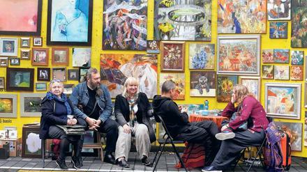 Verrücktes Vilnius. Wenn sich Menschen in einer Bar in Uzupis treffen, kommt schon mal eine Staatsgründung dabei heraus.