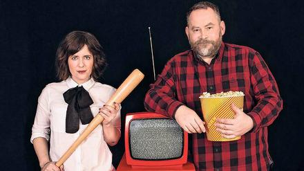 Seriensüchtig. Moderatorin Sarah Kuttner, 38, und Medien-Journalist Stefan Niggemeier, 47, besprechen wöchentlich im Musikstreamingdienst Deezer im Podcast „Das kleine Fernsehballett“ das TV-Programm, und zwar alles: klassische Fernsehsender, Youtube, Netflix, Amazon. Die zweite Staffel mit zwölf weiteren Folgen startet am 4. Oktober. 
