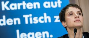 Will von Verbindungen zu Rechtsradikalen nichts wissen: AfD-Chefin Frauke Petry. 