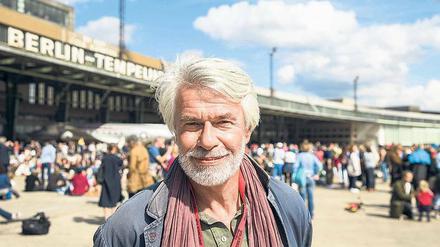 Neu in Berlin. Spart der neue Volksbühnen-Intendant Chris Dercon das Personal zusammen? Eher nicht.