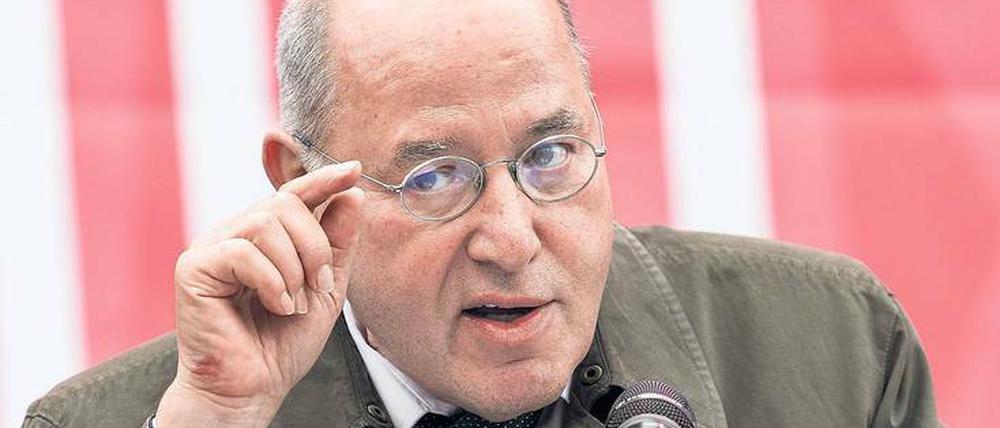 Stimmenfänger. Gregor Gysi hat sich 2015 aus der ersten Reihe der Politik verabschiedet. Als Abgeordneter will er „schon noch ein Wörtchen mitreden“.
