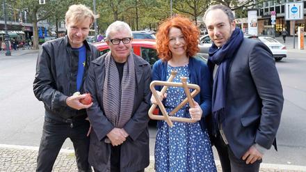 Tim Renner, Daniel Libeskind, Avitall Gerstetter und Sergey Lagodinsky (v.l.n.r.) sprachen auf dem Ku'damm über ihr Projekt.