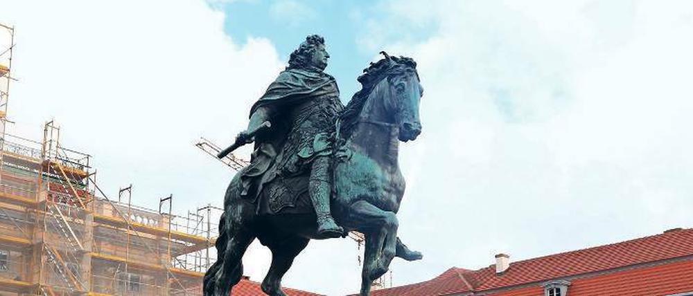 Verfall gestoppt. Auch Berlins größtes Prachtbauwerk, das Schloss Charlottenburg, wird bereits seit mehreren Jahren mit Millionenaufwand grundlegend saniert.