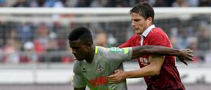 Auf den Punkt gebracht. Jhon Cordoba (l.) und Pirmin Schwegler bleiben irgendwie unentschieden.