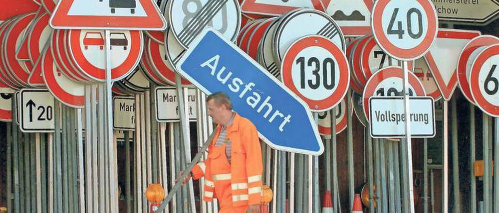 Letzte Ausfahrt für den Diesel. Die Elektromobilität kommt, fördern wollen sie fast alle. Wann der Verbrennungsmotor abgeschaltet wird, bleibt umstritten. 