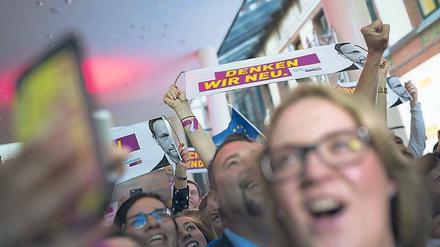 Liberale in Laune. Die Berliner FDP feiert ihren ganz eigenen Erfolg. 