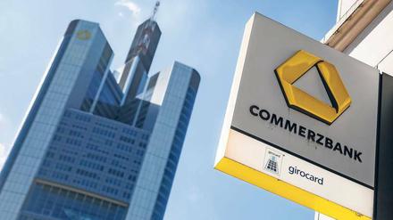 Gute Aussicht. Der Kurs der Commerzbank hat sich erholt. Foto: Roman Pilipey/p-a/dpa