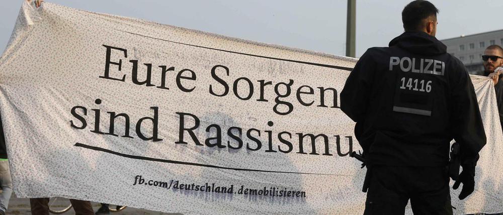 Wofür stehen die Rechtspopulisten von der AfD? Für diese Demonstranten ist das keine Frage. 