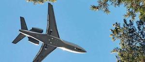 Lärm und Dreck. Über Bohnsdorf sind die Maschinen, die in Schönefeld starten oder landen, nur noch in 200 Meter Höhe. 