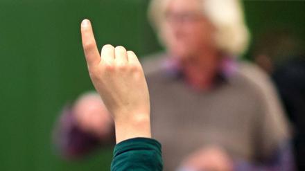 Lehrer und Schüler im Unterricht.