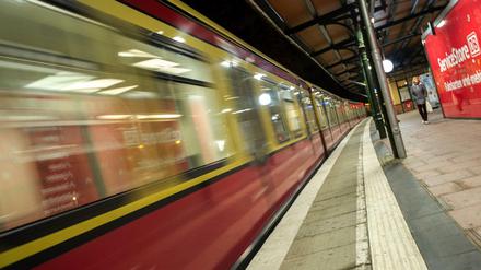Eine S-Bahn-Zug in Berlin. 